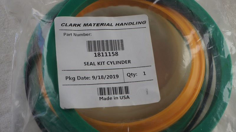 Main Cylinder Oil Seal Kit - Clark Forklift - 1811158